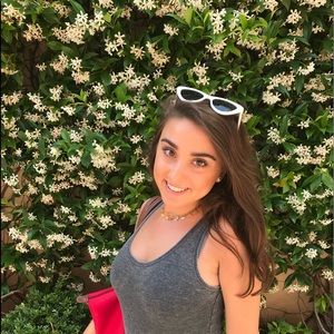 Meet your Posher, Charlotte